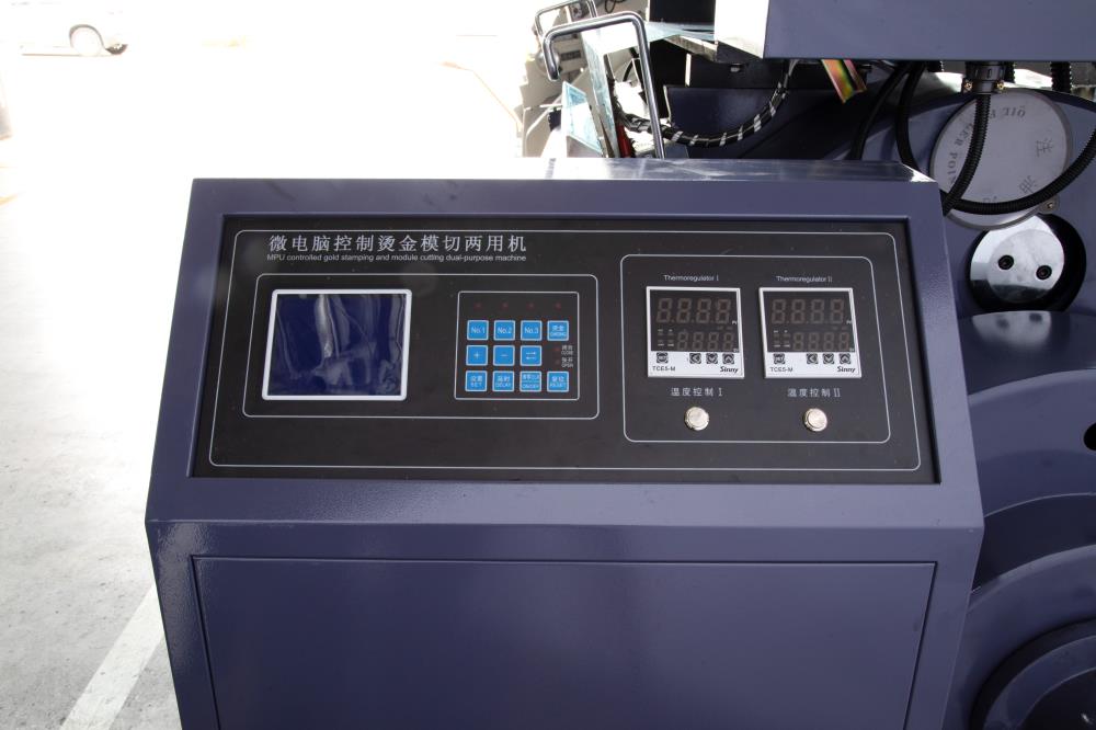 Die Cutting And Creasing Machine