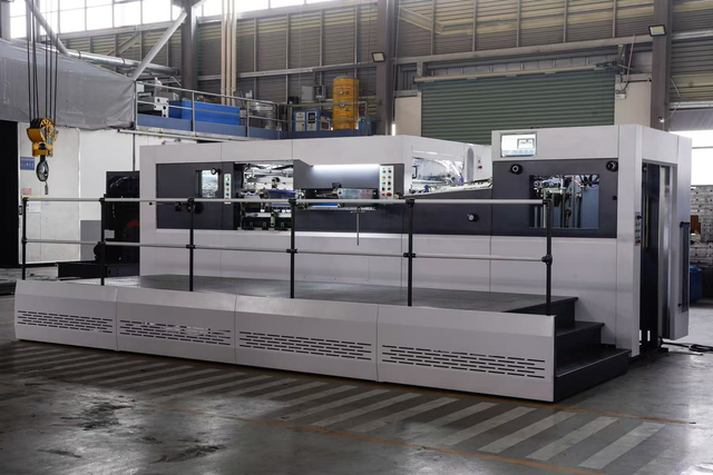 Automatic die cutting and creasing machine with stripping